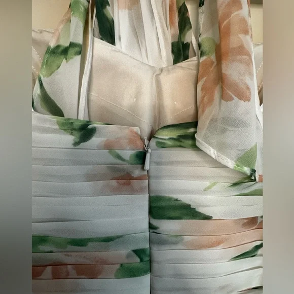 Floral tie neck halter dress - Picture 6 of 12